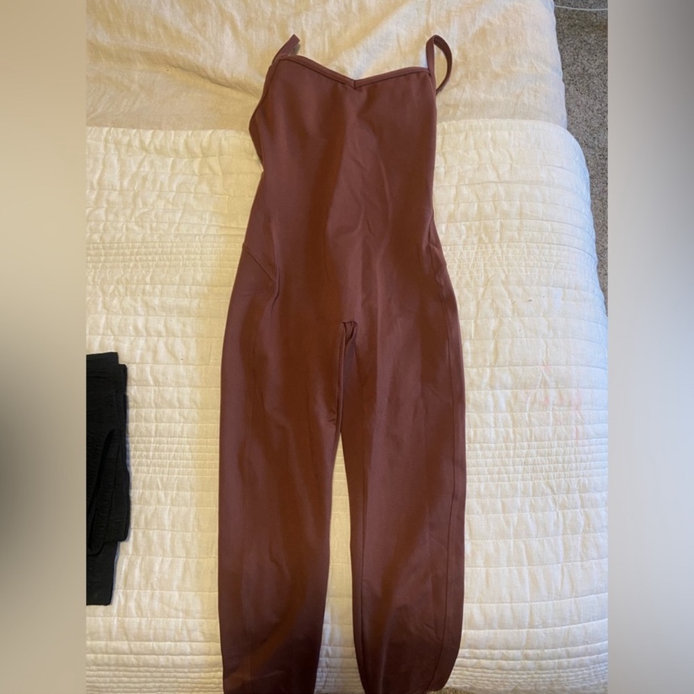 Bombshell sports bodysuit - Picture 4 of 4